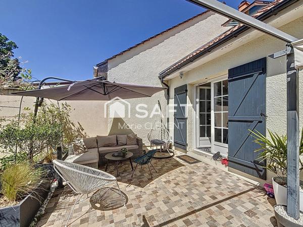 Maison 96 m2,  3 chambres,  terrain 367 m2, garage et dépendance et piscine