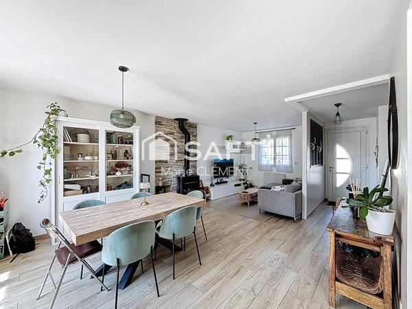 Maison 96 m2,  3 chambres,  terrain 367 m2, garage et dépendance et piscine