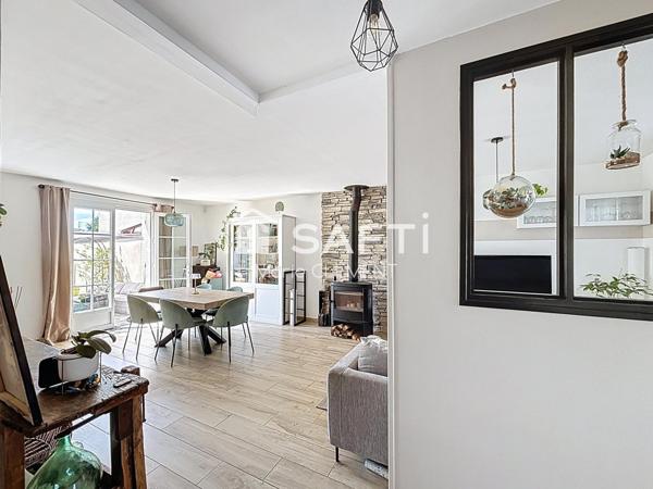 Maison 96 m2,  3 chambres,  terrain 367 m2, garage et dépendance et piscine