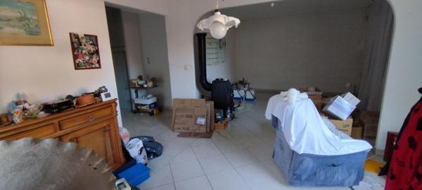 MONTEUX A SAISIR/ MAISON A RESTAURER SUR 600 M2 DE TERRAIN