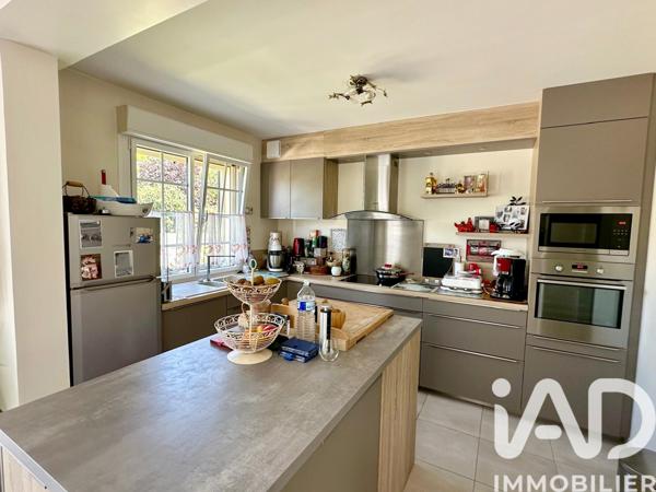 Maison à vendre 8 pièces 185 m² Douvres-la-Délivrande