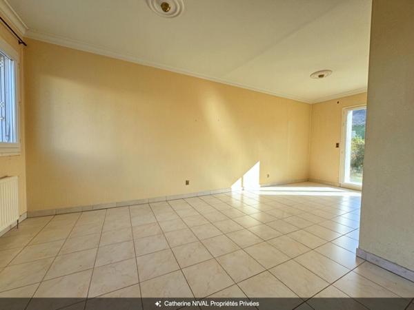 Maison Saint Nazaire,  45 M2, une chambre, jardin, dépendance
