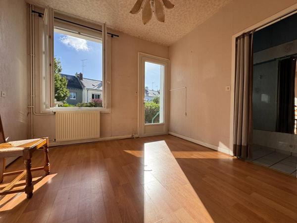 Maison Saint Nazaire,  45 M2, une chambre, jardin, dépendance