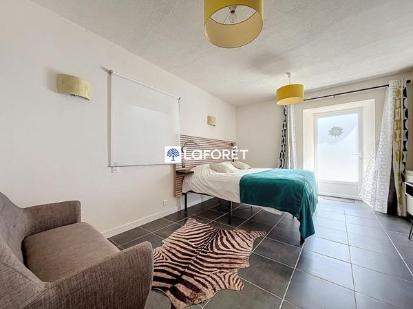 Achat immeuble Florentin-la-Capelle - 18 pièce(s) - 451 m² - 313 000 €