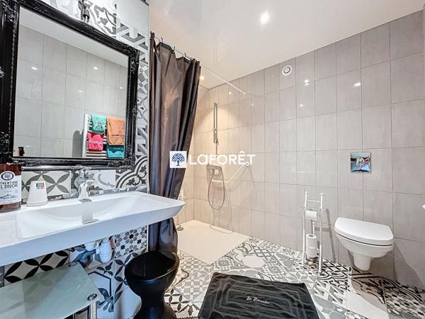 Achat immeuble Florentin-la-Capelle - 18 pièce(s) - 451 m² - 313 000 €