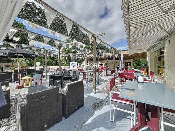 Achat immeuble Florentin-la-Capelle - 18 pièce(s) - 451 m² - 313 000 €