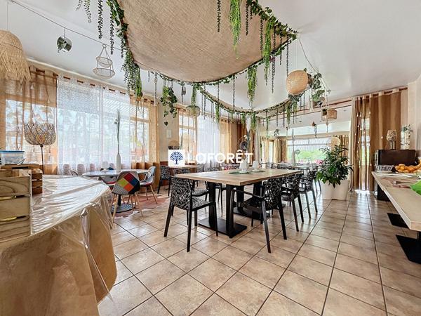 Achat immeuble Florentin-la-Capelle - 18 pièce(s) - 451 m² - 313 000 €