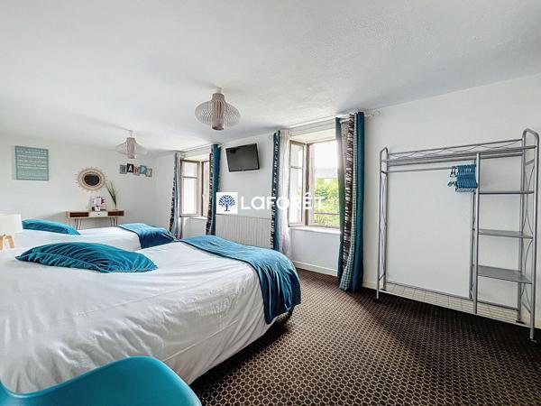 Achat immeuble Florentin-la-Capelle - 18 pièce(s) - 451 m² - 313 000 €