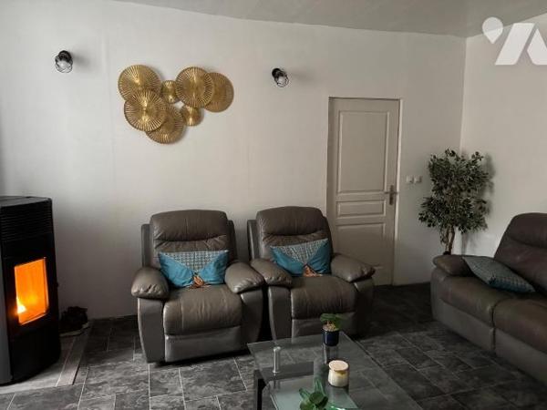 Nouveau mandat, charmante et spacieuse maison de ville située sur la commune de Vireux-Molhain ...