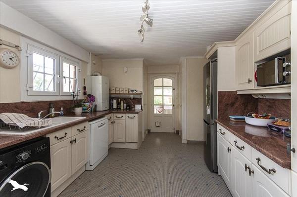 Maison à vendre |  La Rochebeaucourt-et-Argentine |  7 pièces | 198 m²