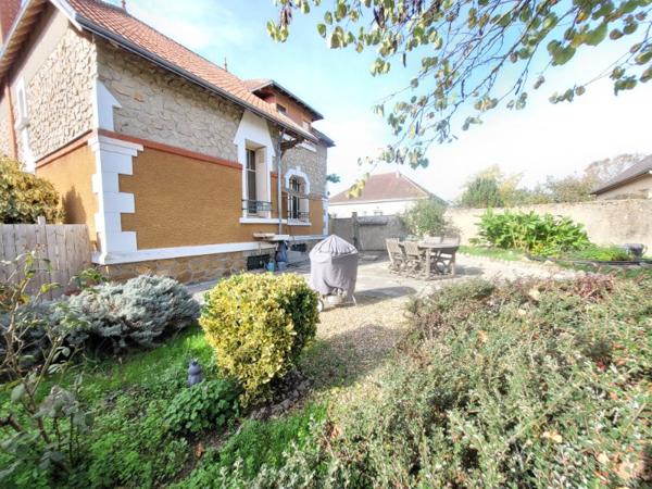 Maison de caractère - 4 chambres - Jardin - centre