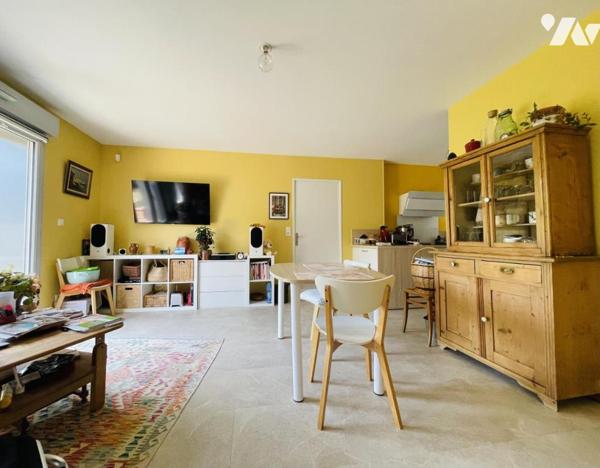 APPARTEMENT EN DUPLEX AVEC JARDIN 