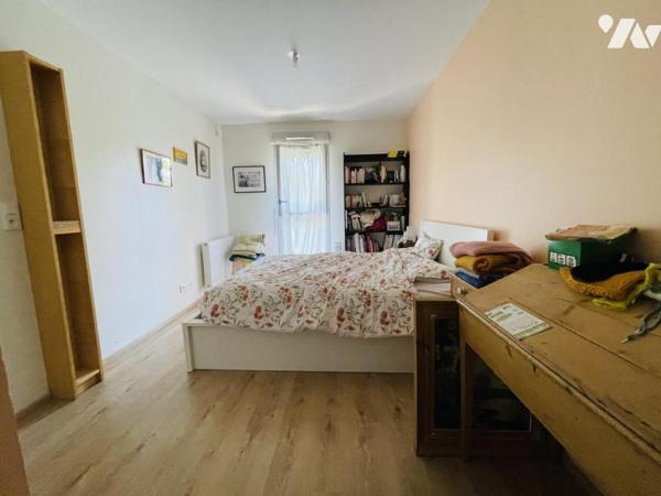 APPARTEMENT EN DUPLEX AVEC JARDIN 