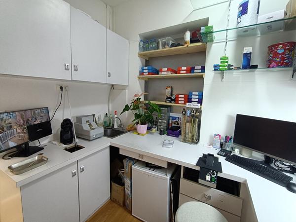 Fonds de Commerce de 58 m² en Plein Centre de Miribel