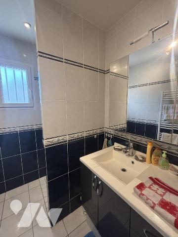 CAEN OUEST / SECTEUR MOUEN - MAISON D'HABITATION DE PLAIN-PIED AVEC JARDIN