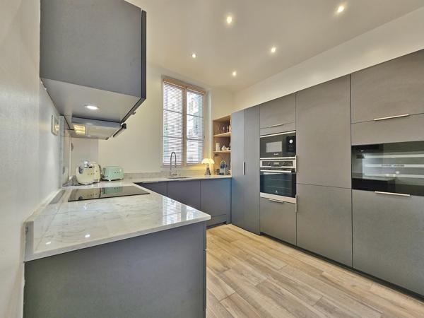 AJACCIO Place Miot - Superbe Duplex T4 rénové Ajaccio (20000)