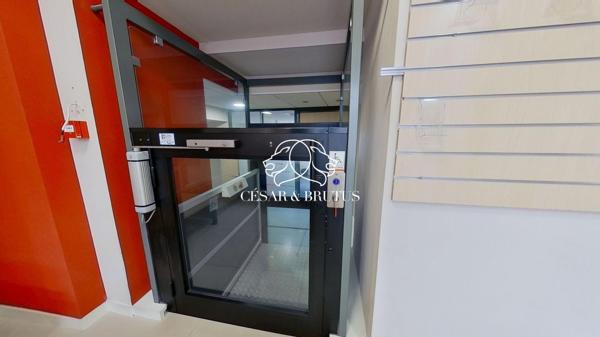 Maison (390 m²) en vente à PANISSIERES