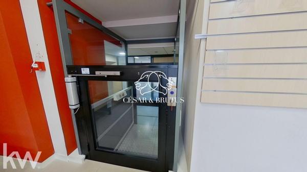 Maison (390 m²) en vente à PANISSIERES