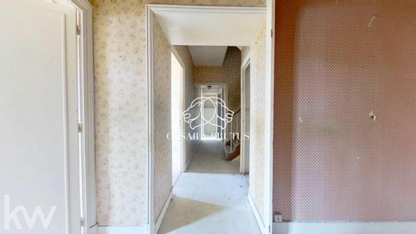 Maison (390 m²) en vente à PANISSIERES