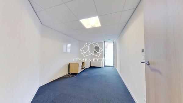 Maison (390 m²) en vente à PANISSIERES