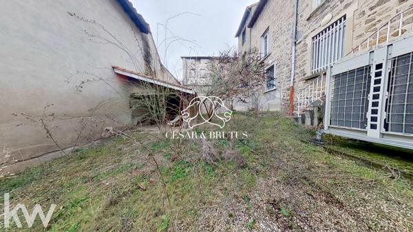 Maison (390 m²) en vente à PANISSIERES