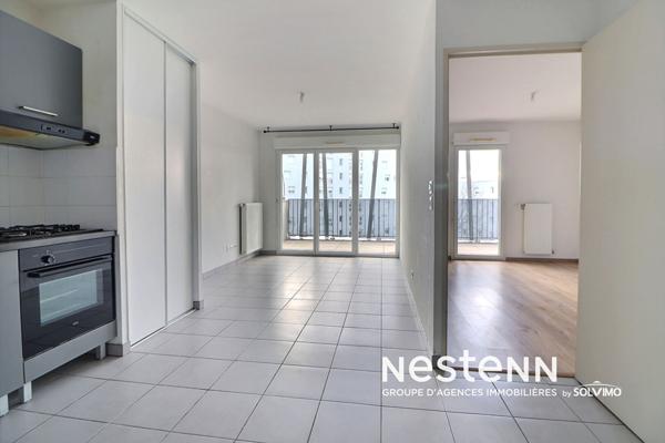 St Priest Cordière Appartement T1 38m2, Dernier Étage, Terrasse, Stationnement, Garage fermé