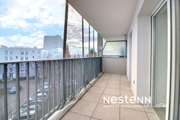 St Priest Cordière Appartement T1 38m2, Dernier Étage, Terrasse, Stationnement, Garage fermé