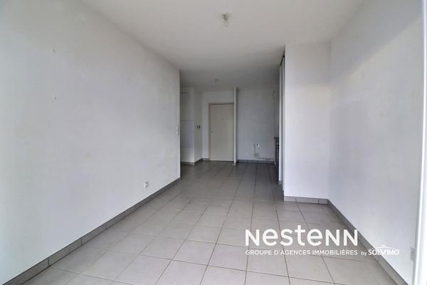 St Priest Cordière Appartement T1 38m2, Dernier Étage, Terrasse, Stationnement, Garage fermé