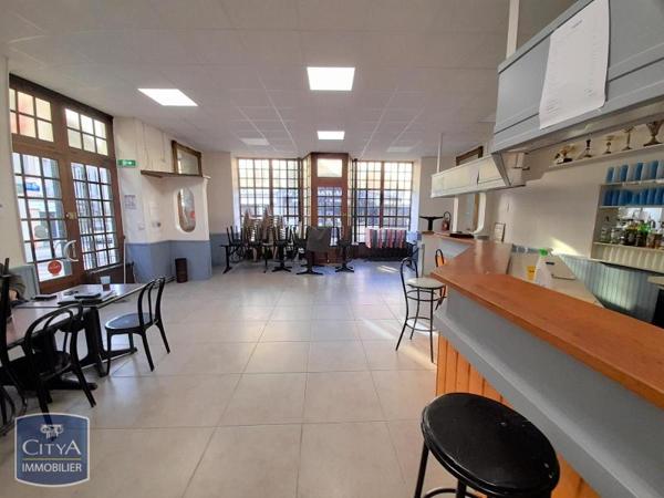 Local commercial à louer 74.84m²