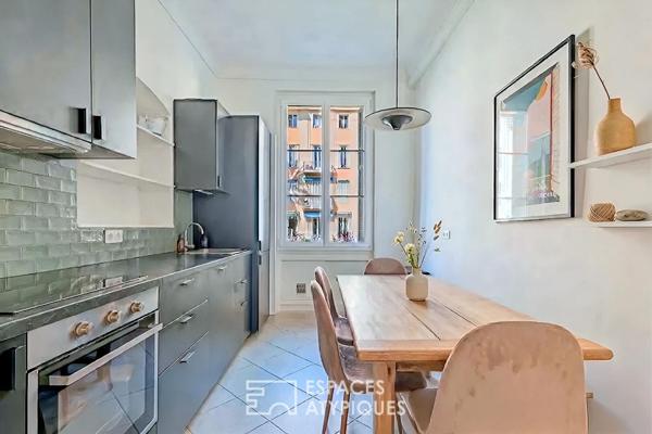 Carré d’Or : noblesse d’époque et volumes de réception pour cet appartement 4 pièces de caractère