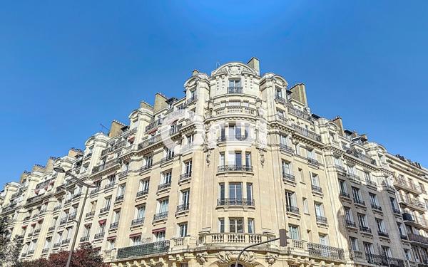 Appartement à vendre    1 pièce • 7,72 m2 Paris 15