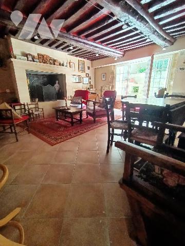 COURSEULLES SUR MER, Maison d'environ 120m² comprenant 4 chambres.