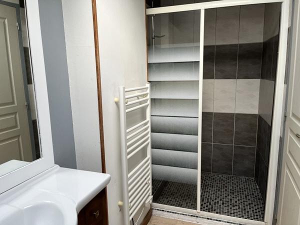 Maison à vendre 140 400 € Mauzé-sur-le-Mignon 3 p 63 m² DPE D