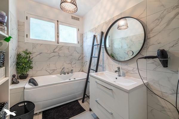 Maison à vendre 285 600 € Langoiran 6 p 128 m² DPE C