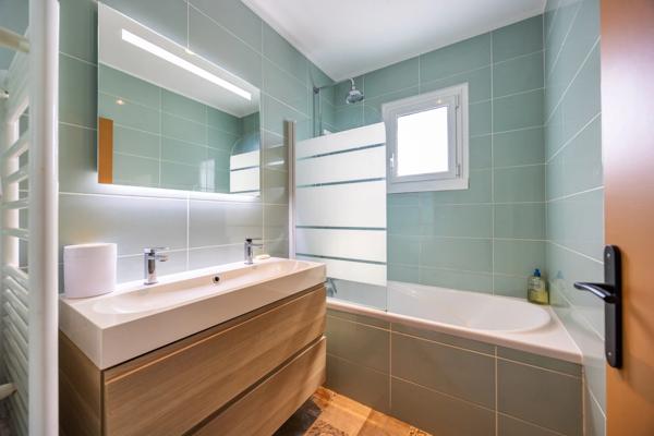 Maison rénovée de plain-pied au calme au Vieux Bourg de Villenave-d'Ornon