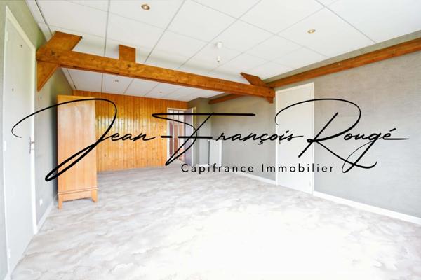 Dans un secteur calme, aux portes de Saint-Lô, maison d'architecte de 155 m² !!!