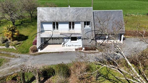 Dans un secteur calme, aux portes de Saint-Lô, maison d'architecte de 155 m² !!!