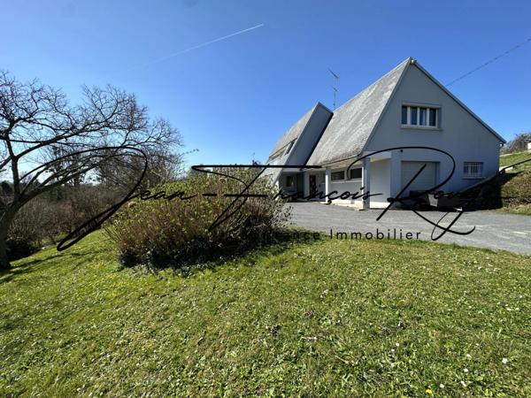 Dans un secteur calme, aux portes de Saint-Lô, maison d'architecte de 155 m² !!!