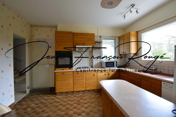 Dans un secteur calme, aux portes de Saint-Lô, maison d'architecte de 155 m² !!!