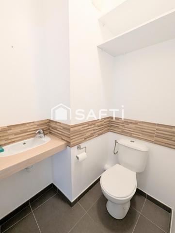 NOUVEAUTE, appartement situé au centre ville de Saint-Raphaël dans une Résidence sécurisée avec ascenseur, parking privatif