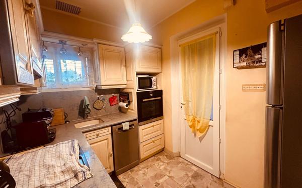 Maison à vendre    3 pièces •  Toulon