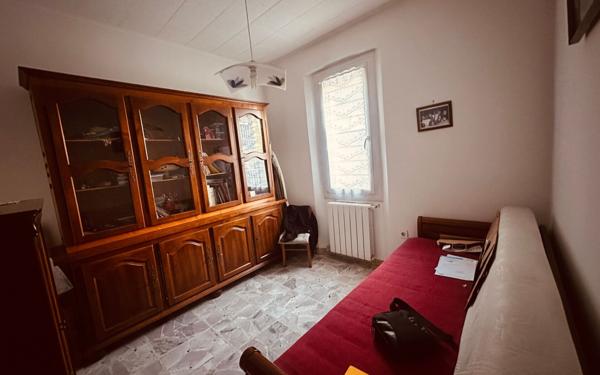 Maison à vendre    3 pièces •  Toulon