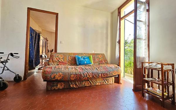 Maison à vendre    9 pièces •  Hyères