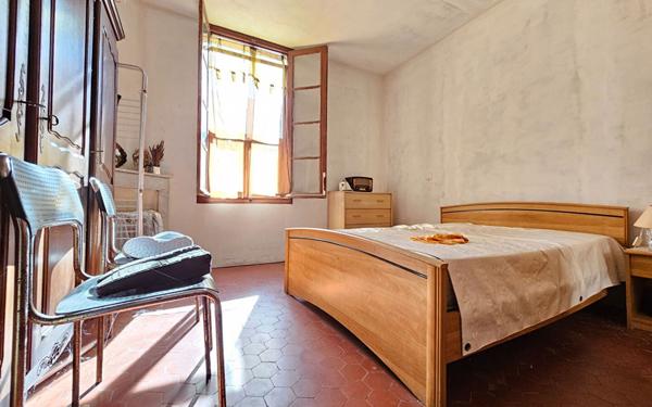 Maison à vendre    9 pièces •  Hyères