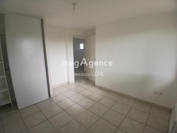 Appartement à AIFFRES, 79230 - 4 pièces 80m²