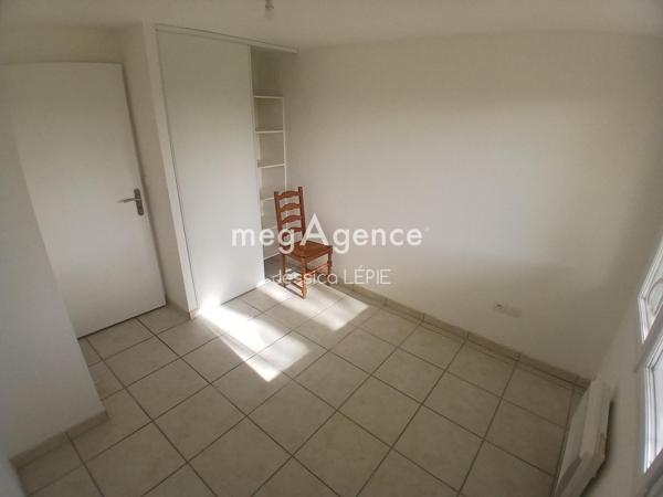 Appartement à AIFFRES, 79230 - 4 pièces 80m²