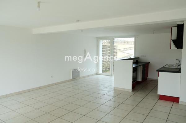 Appartement à AIFFRES, 79230 - 4 pièces 80m²