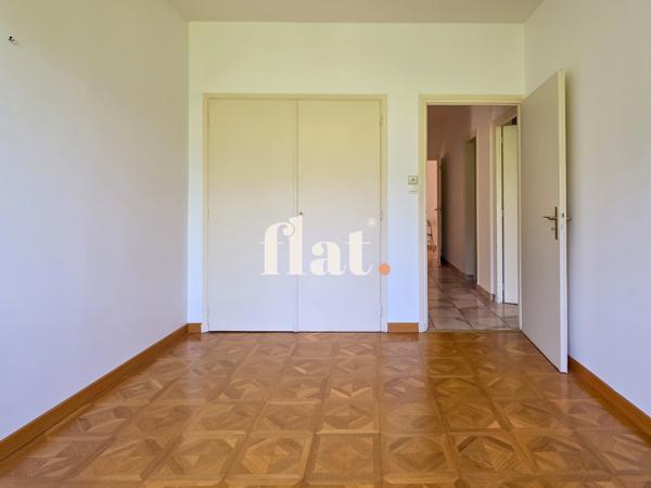 Appartement
                                                                                                                                                                                                                                                                                                                        4 pièce(s)                                                                                                                                                                                                          3 chambre(s)                                                                                                                                                                                                          141.51  m²