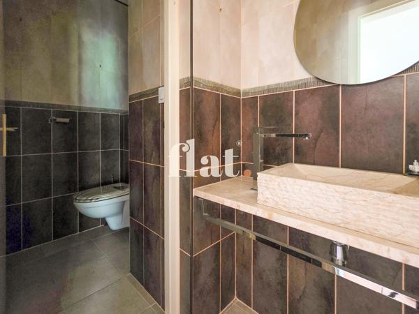 Appartement
                                                                                                                                                                                                                                                                                                                        4 pièce(s)                                                                                                                                                                                                          3 chambre(s)                                                                                                                                                                                                          141.51  m²