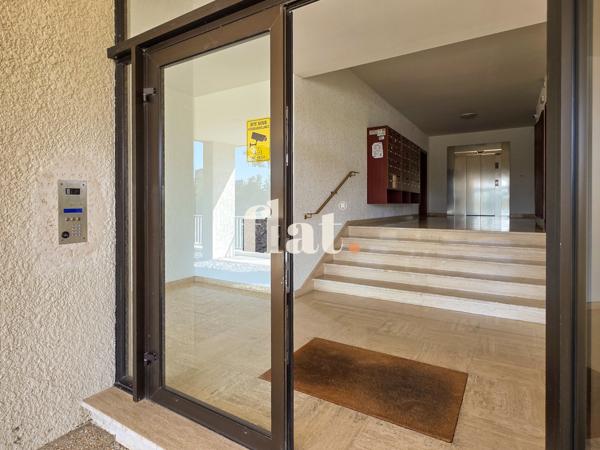 Appartement
                                                                                                                                                                                                                                                                                                                        4 pièce(s)                                                                                                                                                                                                          3 chambre(s)                                                                                                                                                                                                          141.51  m²